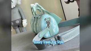 Gucci-Monogramm-Reisetasche im Luxusstil