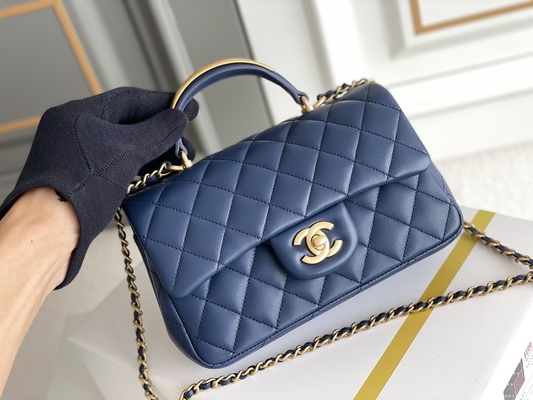 Gekörntes Lammfell Kaviar-Chanel Mini Rectangular Caviars 2020 u. Goldtone Metall
