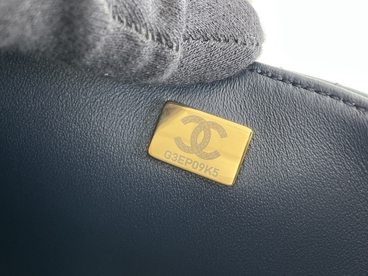 Gekörntes Lammfell Kaviar-Chanel Mini Rectangular Caviars 2020 u. Goldtone Metall