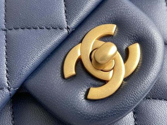 Gekörntes Lammfell Kaviar-Chanel Mini Rectangular Caviars 2020 u. Goldtone Metall