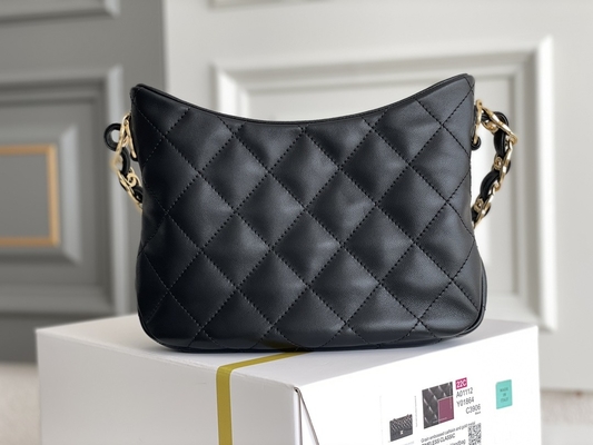 Landstreicher-Achselhöhlen-Hippie Tote Bag Shoulder Bag Chanels AS3562 kleine Autumn Winter 2022