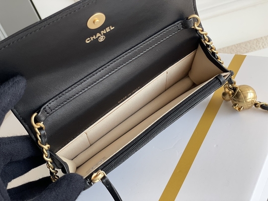 Schwarze Mini Coco Chanel WOC-Kupplungs-Handtaschen-Geldbörse auf einer Kette CF20