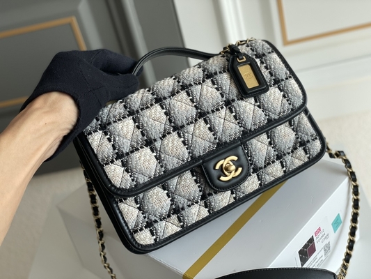 Klassisches Schwarz-weiße Plaid-Wolle 2WAY Chanel Medium Flap Bag Messenger