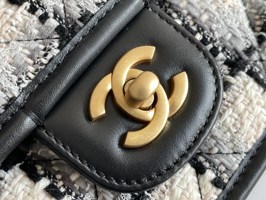 Klassisches Schwarz-weiße Plaid-Wolle 2WAY Chanel Medium Flap Bag Messenger