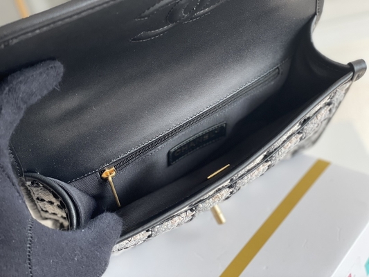 Mittlere kundenspezifische gebrandmarkte Kalbsleder-Frauen der Taschen-2WAY Chanel Flap Bag
