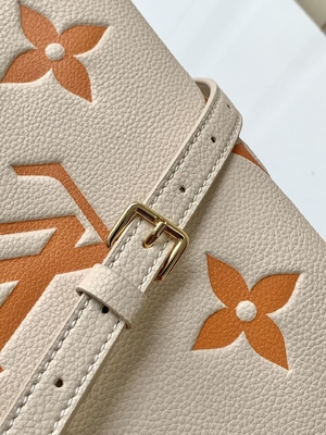Sahnesafran-riesiges Monogramm OnTheGo Millimeter Louis Vuitton Messenger Bag For Ipad Mini