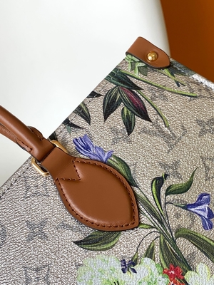 Blumenmuster-silbernes überzogenes Segeltuch OnTheGo Millimeter Mini Sling Bag Branded M81724