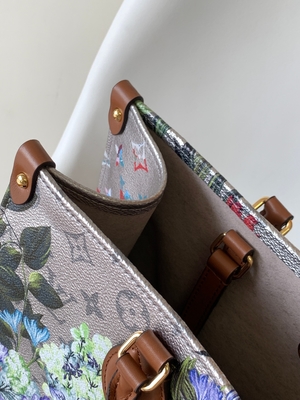 Blumenmuster-silbernes überzogenes Segeltuch OnTheGo Millimeter Mini Sling Bag Branded M81724