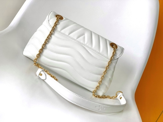 LV Preloved brannte Tasche M58549 New Wave Kettentasche ein