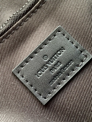 Bezaubern Sie s-Verschluss-Louis Vuitton Monogram Macassar Barrel-Beutels-Boten