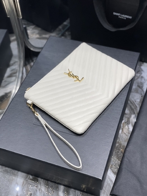 Monogramm steppte ledernes YVES SAINT LAURENT steppte Lederbeutel-Umschlag-Kupplung