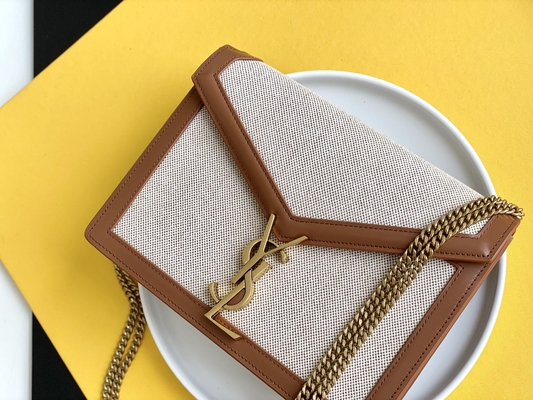Heiliges Laurent Preloved Branded Bag YVES SAINT LAURENT Cassandra Shoulder Bag