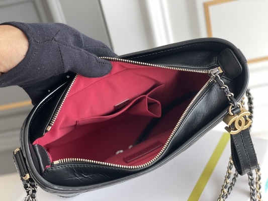 Vor besessenes Chanel Gabrielle Shoulder Bag Hobo Handbag-Kalbsleder
