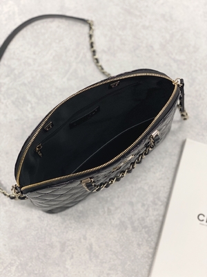 Kleiner Chanel Patent Calfskin Shopping Bag mit Retro- Dame Style